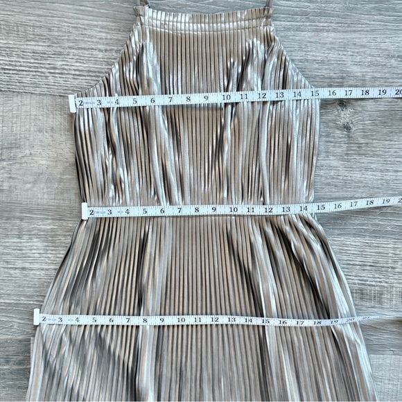 Banana Republic Silver Pleated Fit-and-Flare Midi Dress (size 0) - Picture 11 of 14